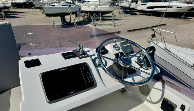 noname yacht for sale 24