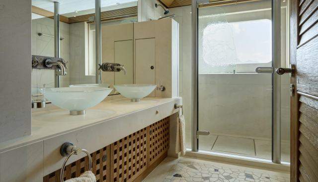 Pelorus yacht for sale 32