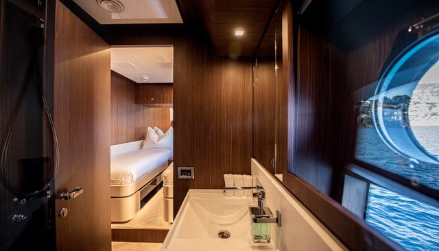 Wildone yacht for sale 17