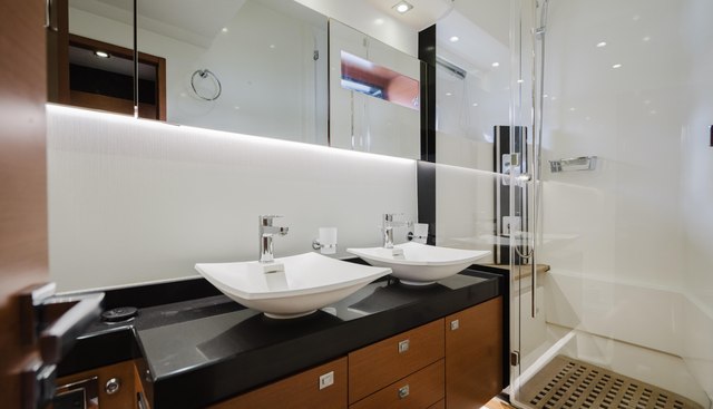 WorldWide yacht for sale 25
