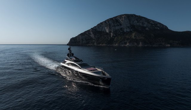 Flying Dagger III yacht for sale 30