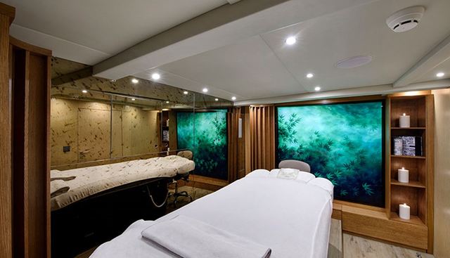 LADY LUNA yacht for sale 28