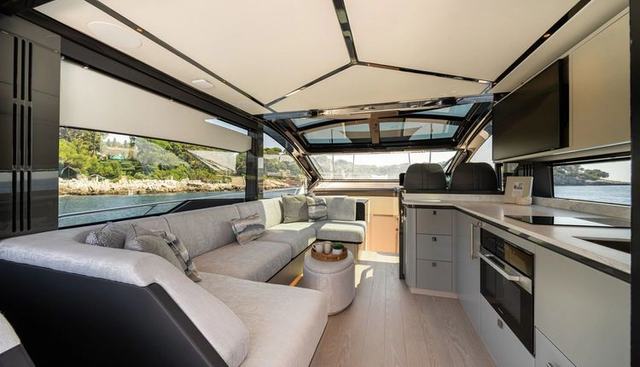 PREDATOR 55 yacht for sale 14