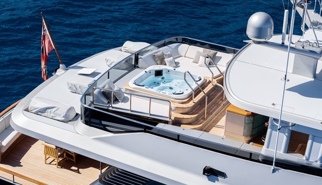 AURA yacht for sale 32