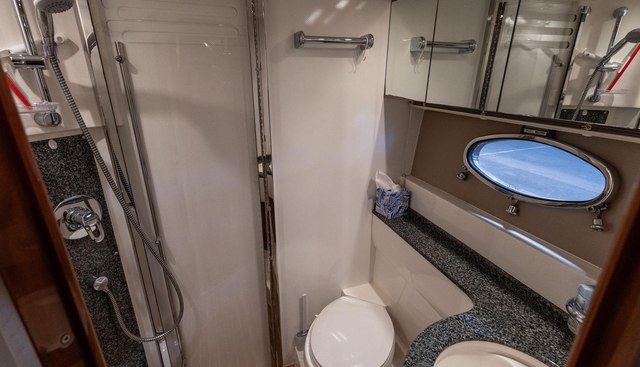 Flinga yacht for sale 34