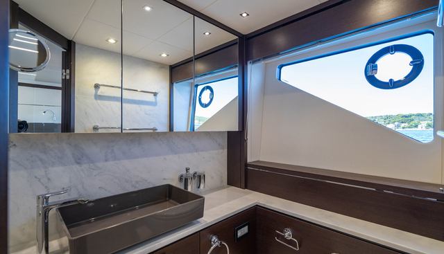 EDO I yacht for sale 37