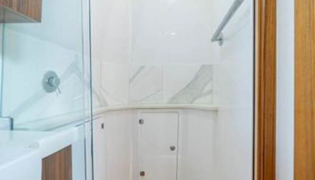 65 Estrella yacht for sale 47