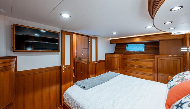 CARA MIA yacht for sale 33