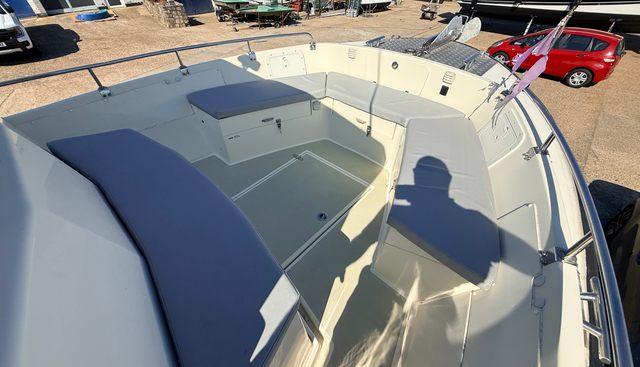 The Dog House yacht for sale 27