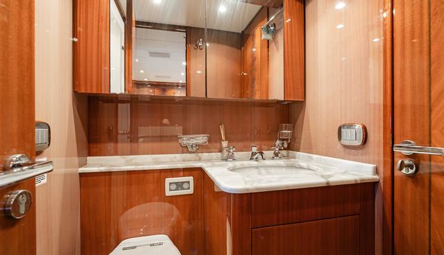 CLARITA yacht for sale 37