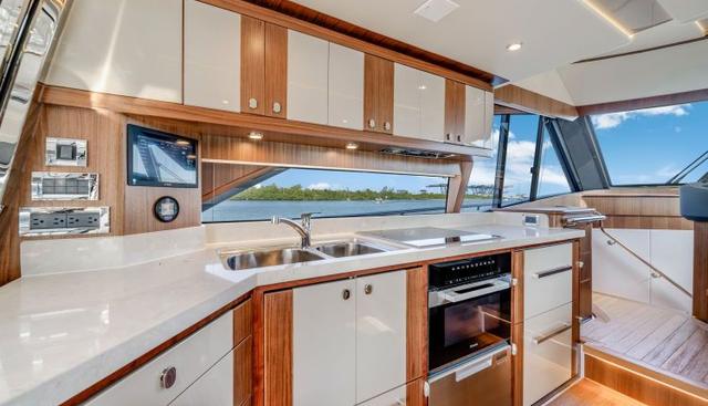 54 DAYBRIDGE yacht for sale 17