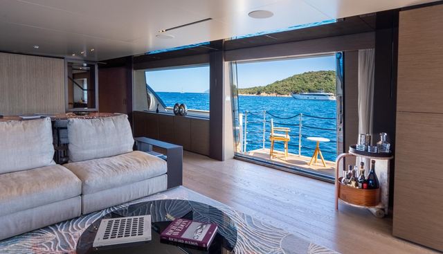 QUEEN J III yacht for sale 12