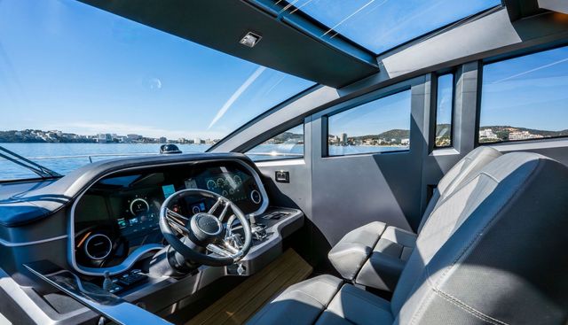 BQ2 yacht for sale 32