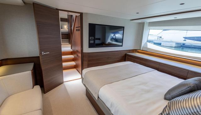 S65532 yacht for sale 23