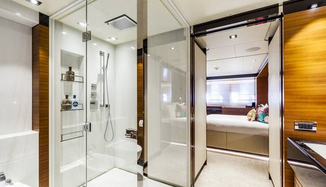 Daisy D yacht for sale 14