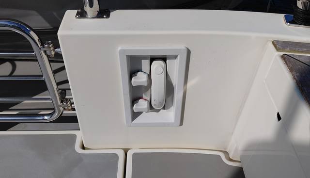 Razor crest yacht for sale 14