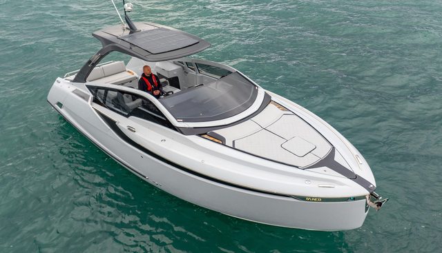 AY2295 yacht for sale 30