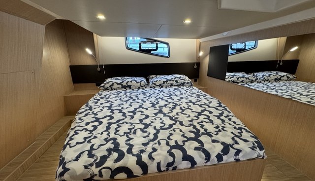 Momentum yacht for sale 9