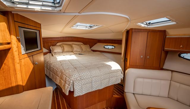 Escapade yacht for sale 15