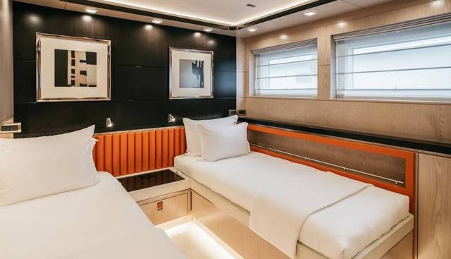 HEEUS yacht for sale 25