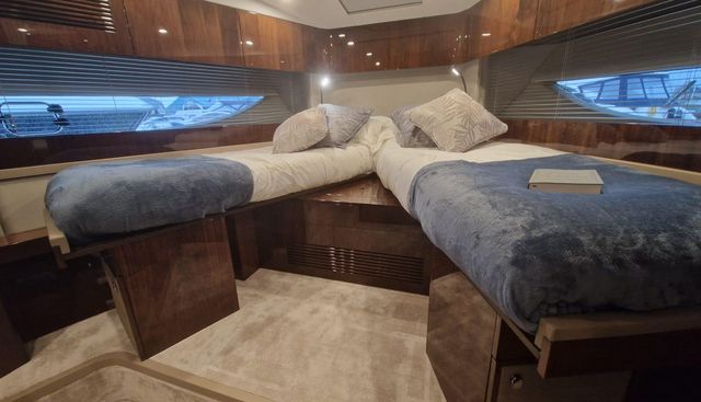 Seakeeper Gyro yacht for sale 22