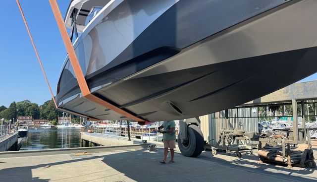 MOZZ yacht for sale 29
