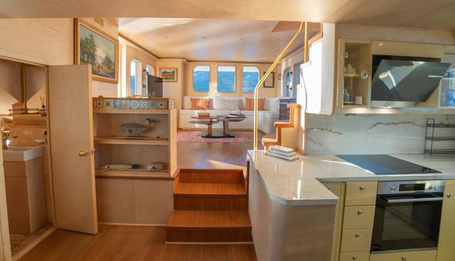 TROYWIZARD yacht for sale 13