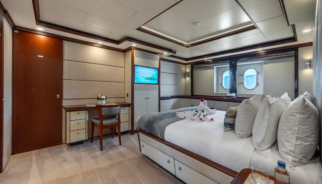 TITIAN PEARL yacht for sale 39