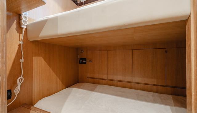 Blue Azur yacht for sale 42