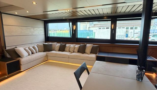 Carat yacht for sale 13