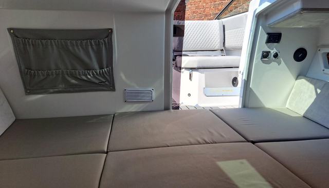 F650 yacht for sale 40