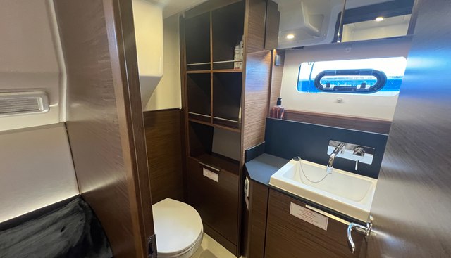 White Pearl yacht for sale 32