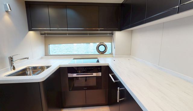 WOW WEE yacht for sale 24