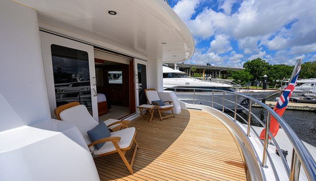 SOLACE yacht for sale 27