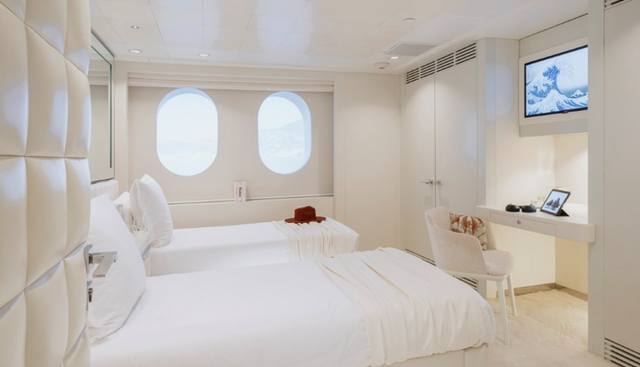 IDOL yacht for sale 20