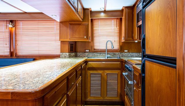 HOMES yacht for sale 35