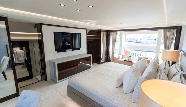 KING POWER yacht for sale 37