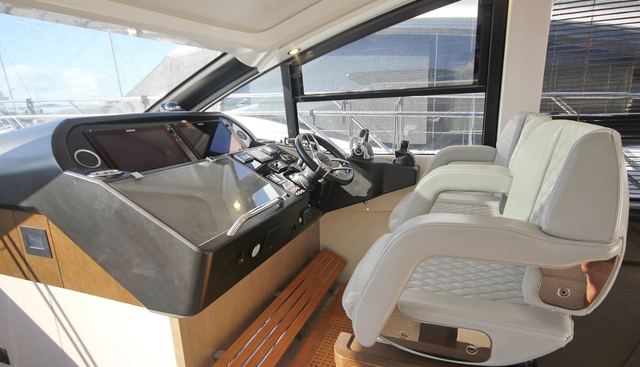 V yacht for sale 24