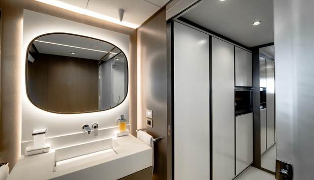 L.A.U.L yacht for sale 22