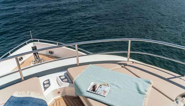 CHASE yacht for sale 33