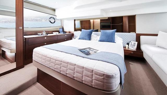 F50235 yacht for sale 5