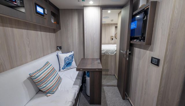 CAPTAIN MORGAN II yacht for sale 102