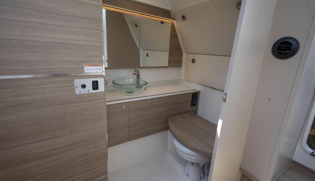 340GTWA-179 yacht for sale 32