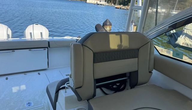 In Pursuit yacht for sale 10