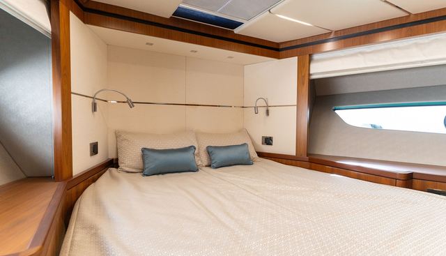 WILDWAVE yacht for sale 28