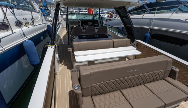 320GTO-783 yacht for sale 12