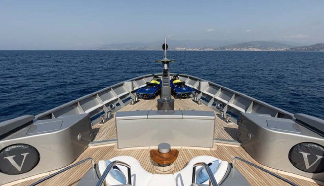 VIBRANCE yacht for sale 37