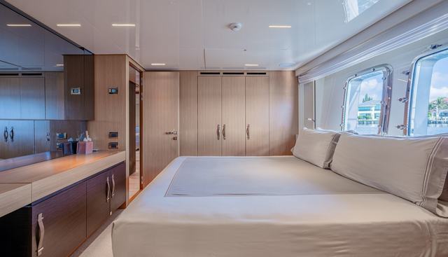 SOFI VI yacht for sale 38