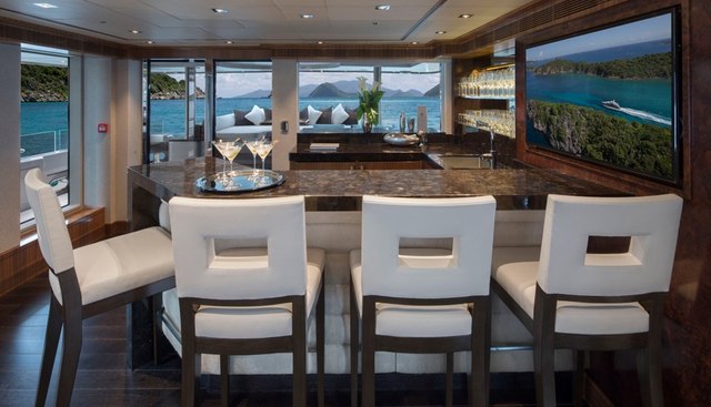 MUCHOS MAS yacht for sale 8