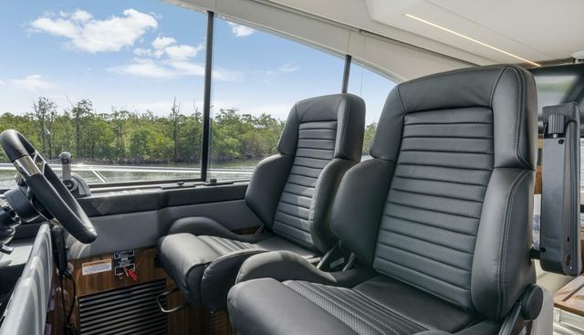 noname yacht for sale 37